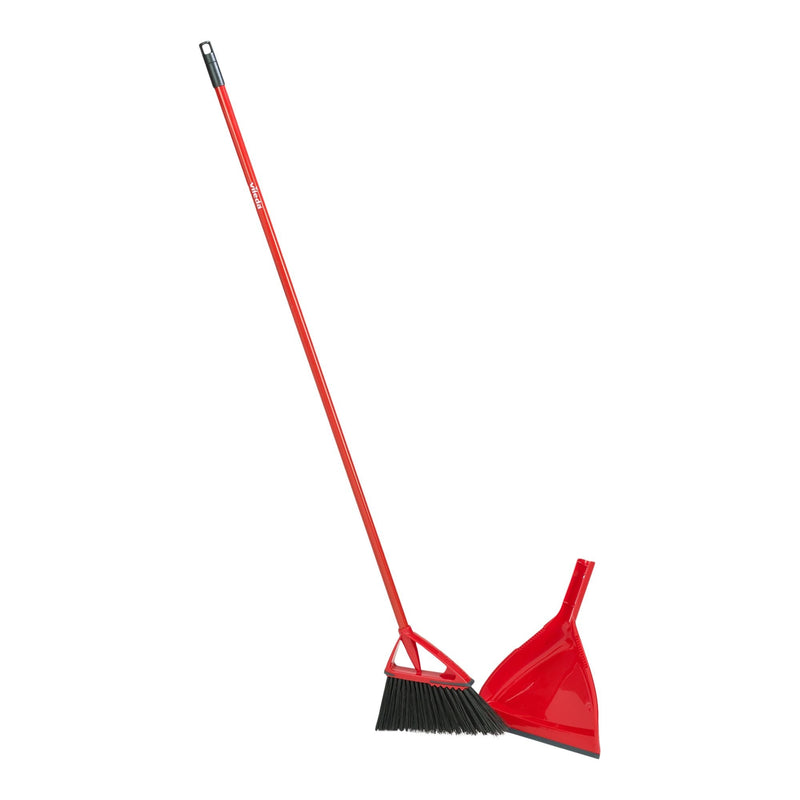 Oskar Broom with Dustpan Y7155